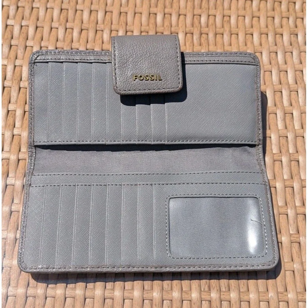 Fossil Madison Cowhide Leather Gray‎ Wristlet Wallet Clutch - 8”x4”